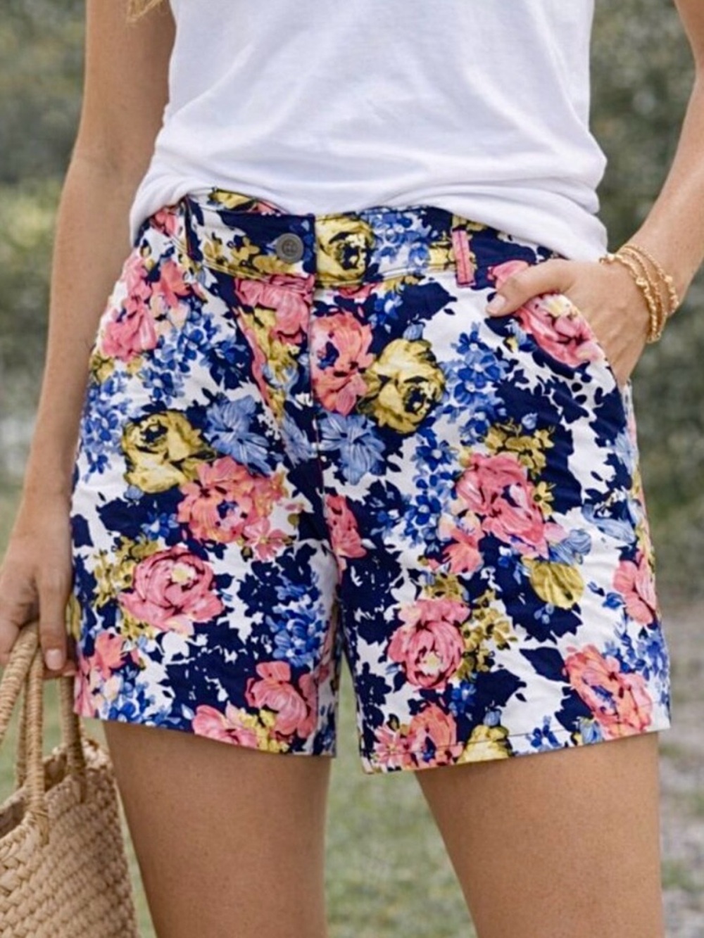 💐Isaac Mizrahi Blue & Pink  Floral  Shorts Sz.12 - Picture 7 of 7